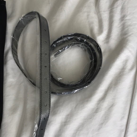 Fendi 🔴SOLD🔴 - Picture 3 of 16